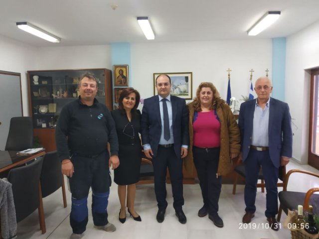 ΕΠΙΣΚΕΨΗ ΣΥΛΛΟΓΟΥ ΤΡΙΤΕΚΝΩΝ-1 n