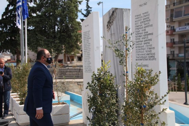 28Η ΟΚΤΩΒΡΙΟΥ - ΚΑΤΑΘΕΣΗ ΣΤΕΦΑΝΩΝ 1-1