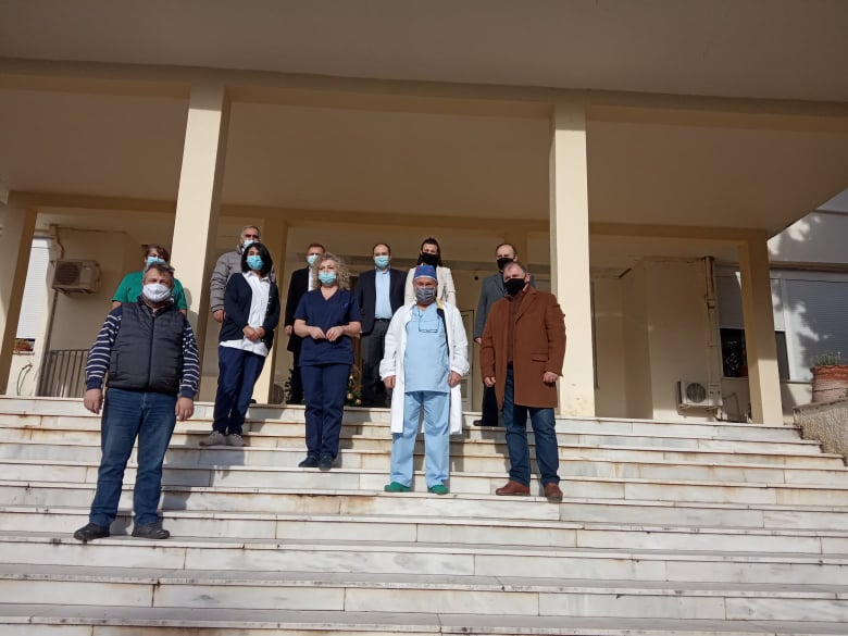 ΠΑΡΑΔΟΣΗ ΥΓΕΙΟΝΟΜΙΚΟΥ ΥΛΙΚΟΥ ΣΤΟ ΝΟΣΟΚΟΜΕΙΟ1