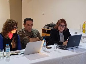 ΕΝΗΜΕΡΩΤΙΚΗ ΕΚΔΗΛΩΣΗ ΣΤΗ ΝΕΑ ΣΑΝΤΑ ΓΙΑ ΤΗΝ ΕΝΔΟΟΙΚΟΓΕΝΕΙΑΚΗ ΒΙΑ 1