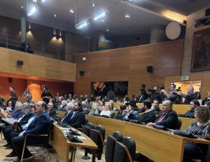ΤΕΛΕΤΗ ΑΠΟΔΟΣΗΣ ΤΙΜΗΤΙΚΗΣ ΔΙΑΚΡΙΣΗΣ ΣΤΟΝ ΑΕΙΜΝΗΣΤΟ ΚΟΙΝΟΤΑΡΧΗ ΠΑΛΑΙΟΥ ΓΥΝΑΙΚΟΚΑΣΤΡΟΥ 3