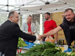 ΕΠΙΣΚΕΨΗ ΔΗΜΑΡΧΟΥ ΚΙΛΚΙΣ ΣΤΗ ΛΑΪΚΗ ΑΓΟΡΑ ΚΙΛΚΙΣ ΓΙΑ ΤΟ ΠΑΣΧΑ 4