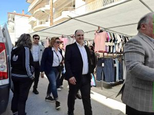 ΕΠΙΣΚΕΨΗ ΔΗΜΑΡΧΟΥ ΚΙΛΚΙΣ ΣΤΗ ΛΑΪΚΗ ΑΓΟΡΑ ΚΙΛΚΙΣ ΓΙΑ ΤΟ ΠΑΣΧΑ 5.1jpg