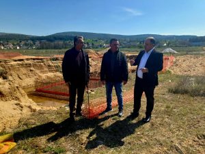 ΕΠΙΤΟΠΙΑ ΘΕΩΡΗΣΗ ΣΤΟ ΔΙΥΛΙΣΤΗΡΙΟ ΠΙΚΡΟΛΙΜΝΗΣ 3
