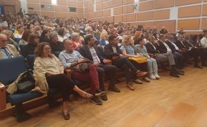 ΕΝΑΣ ΨΕΥΤΗΣ ΜΕ ΠΑΤΕΝΤΑ ΘΕΑΤΡΙΚΗ ΠΑΡΑΣΤΑΣΗ 7.1jpg