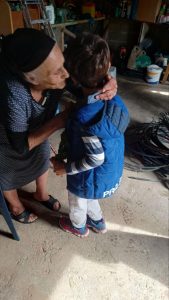 ΜΑΓΙΑΤΙΚΟ ΣΤΕΦΑΝΙ ΣΤΙΣ ΩΦΕΛΟΥΜΕΝΕΣ ΗΛΙΚΙΩΜΕΝΕΣ ΤΟΥ ΠΡΟΓΡΑΜΜΑΤΟΣ ΒΟΗΘΕΙΑ ΣΤΟ ΣΠΙΤΙ ΜΟΥΡΙΩΝ 4