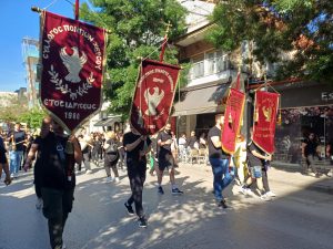 ΠΟΡΕΙΑ ΣΤΗΝ ΠΛΑΤΕΙΑ ΕΙΡΗΝΗΣ 14ο ΠΑΙΔΙΚΟ ΕΦΗΒΙΚΟ ΦΕΣΤΙΒΑΛ ΠΟΝΤΙΑΚΩΝ ΧΟΡΩΝ 1