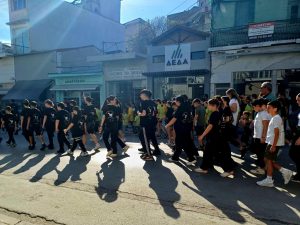 ΠΟΡΕΙΑ ΣΤΗΝ ΠΛΑΤΕΙΑ ΕΙΡΗΝΗΣ 14ο ΠΑΙΔΙΚΟ ΕΦΗΒΙΚΟ ΦΕΣΤΙΒΑΛ ΠΟΝΤΙΑΚΩΝ ΧΟΡΩΝ 2