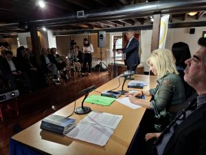 ΒΙΒΛΙΟΠΑΡΟΥΣΙΑΣΗ Η ΕΞΟΔΟΣ ΤΩΝ ΘΡΑΚΩΝ 4