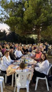 ΕΚΔΗΛΩΣΕΙΣ ΣΤΙΣ ΜΑΝΔΡΕΣ ΓΙΑ ΤΗΝ ΠΑΝΑΓΙΑ ΤΗΝ ΑΡΒΑΝΙΤΙΣΣΑ 2025 2