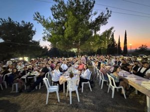 ΕΚΔΗΛΩΣΕΙΣ ΣΤΙΣ ΜΑΝΔΡΕΣ ΓΙΑ ΤΗΝ ΠΑΝΑΓΙΑ ΤΗΝ ΑΡΒΑΝΙΤΙΣΣΑ 2025 3
