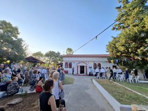 ΜΕΓΑΣ ΑΡΧΙΕΡΑΤΙΚΟΣ ΕΣΠΕΡΙΝΟΣ ΣΤΟ ΠΑΡΕΚΚΛΗΣΙ ΤΟΥ ΠΡΟΦΗΤΗ ΗΛΙΑ 3