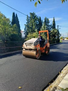 ΑΣΦΑΛΤΟΣΤΡΩΣΗ ΣΤΗΝ ΟΔΟ ΚΑΠΕΤΑ ΝΙΚΟΤΣΑΡΑ 5