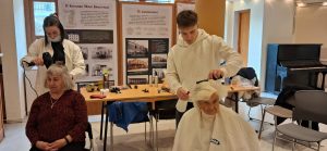 ΔΩΡΕΑΝ ΥΠΗΡΕΣΙΕΣ ΚΟΥΡΕΜΑΤΟΣ ΧΤΕΝΙΣΜΑΤΟΣ ΣΤΑ ΜΕΛΗ ΤΟΥ ΚΑΠΗ ΑΠΟ ΤΟ ΤΜΗΜΑ ΚΟΜΜΩΤΙΚΗΣ ΤΟΥ 1ου ΕΡΓΑΣΤΗΡΙΑΚΟΥ ΚΕΝΤΡΟΥ 1