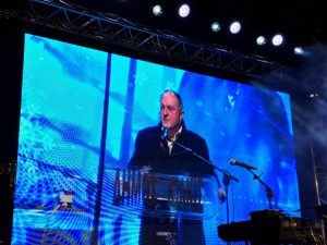 ΦΩΤΑΓΩΓΗΣΗ ΧΡΙΣΤΟΥΓΕΝΝΙΑΤΙΚΟΥ ΔΕΝΔΡΟΥ ΣΤΟ ΔΗΜΑΡΧΕΙΟ ΚΙΛΚΙΣ 3.1jpg