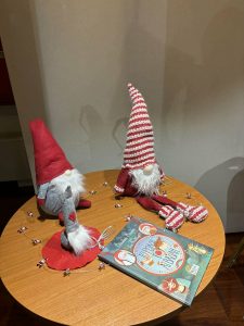 ΧΡΙΣΤΟΥΓΕΝΝΙΑΤΙΚΕΣ ΙΣΤΟΡΙΕΣ ΣΤΗΝ ΚΑΠΝΑΠΟΘΗΚΗ ΤΗΣ ΑΥΣΤΡΟΕΛΛΗΝΙΚΗΣ 3