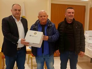 ΑΠΙΝΙΔΩΤΕΣ ΣΕ ΑΘΛΗΤΙΚΟΥΣ ΠΟΔΟΣΦΑΙΡΙΚΟΥΣ ΣΥΛΛΟΓΟΥΣ 14