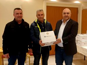 ΑΠΙΝΙΔΩΤΕΣ ΣΕ ΑΘΛΗΤΙΚΟΥΣ ΠΟΔΟΣΦΑΙΡΙΚΟΥΣ ΣΥΛΛΟΓΟΥΣ 7