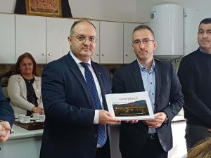 ΠΑΡΟΥΣΙΑΣΗ ΛΕΥΚΩΜΑΤΟΣ ΑΓΙΟΥ ΧΑΡΑΛΑΜΠΟΥΣ 1