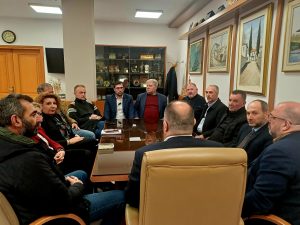 ΣΥΝΕΔΡΙΑΣΗ ΕΚΤΕΛΕΣΤΙΚΗΣ ΕΠΙΤΡΟΠΗΣ 2jpg