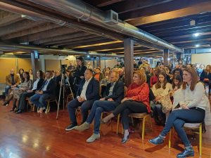 ΒΙΒΛΙΟΠΑΡΟΥΣΙΑΣΗ ''ΚΡΑΤΑ ΜΙΑ ΘΕΣΗ ΔΙΠΛΑ ΣΟΥ 6