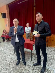 ΒΡΑΒΕΥΣΗ ΘΕΟΛΟΓΟΥ ΖΩΤΟΥ ΑΠΟ ΤΗ ΔΗΜΟΤΙΚΗ ΚΟΙΝΟΤΗΤΑ ΜΕΓΑΛΗΣ ΒΡΥΣΗΣ 4