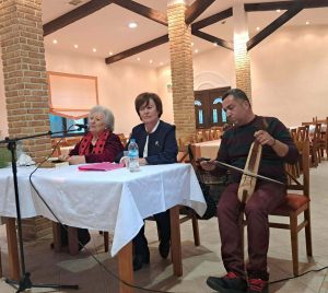 ΒΙΒΛΙΟΠΑΡΟΥΣΙΑΣΗ ΣΤΗ ΝΕΑ ΣΑΝΤΑ ΓΙΑ ΤΗΝ ΠΑΓΚΟΣΜΙΑ ΗΜΕΡΑ ΤΗΣ ΓΥΝΑΙΚΑΣ 1.