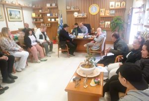 ΕΠΙΣΚΕΨΗ ΚΔΑΠ ΜΕΑ ΣΤΟΝ ΔΗΜΑΡΧΟ ΚΙΛΚΙΣ ΓΙΑ ΠΑΣΧΑΛΙΝΕΣ ΕΥΧΕΣ 2 ΕΠΙΣΚΕΨΗ ΚΔΑΠ ΜΕΑ ΣΤΟΝ ΔΗΜΑΡΧΟ ΚΙΛΚΙΣ ΓΙΑ ΠΑΣΧΑΛΙΝΕΣ ΕΥΧΕΣ 2