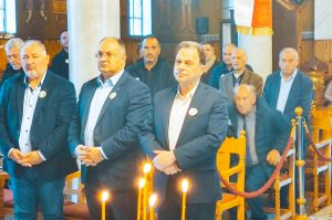 ΤΙΜΗΤΙΚΗ ΠΛΑΚΕΤΑ ΑΠΟ ΤΟ ΕΚΚΛΗΣΙΑΣΤΙΚΟ ΣΥΜΒΟΥΛΙΟ ΤΟΥ Ι.Ν. ΙΣΩΜΑΤΟΣ 3