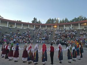 2ο ΦΕΣΤΙΒΑΛ ΠΑΡΑΔΟΣΙΑΚΩΝ ΧΟΡΩΝ ''ΧΟΡΟΥ ΤΕΡΨΙΣ'' 1