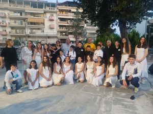 ΑΠΟ ΤΗΝ ΚΥΠΡΟ ΜΕ ΤΡΑΓΟΥΔΙ ΚΑΙ ΟΝΕΙΡΟ ΠΑΙΔΙΚΗ ΧΟΡΩΔΙΑ ΔΗΜΟΥ ΛΑΤΣΙΩΝ ΓΕΡΙΟΥ 7.3jpg.