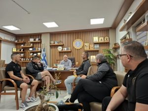 ΣΥΝΑΝΤΗΣΗ ΔΗΜΑΡΧΟΥ ΚΙΛΚΙΣ ΜΕ FOOTBALL CELEBRITIES KILKIS 2