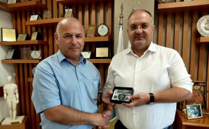 ΤΙΜΗΤΙΚΗ ΠΛΑΚΕΤΑ ΑΠΟ ΔΙΕΥΘΥΝΣΗ ΕΙΔΙΚΩΝ ΔΥΝΑΜΕΩΝ ΓΕΣ