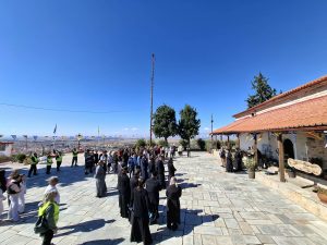 ΔΡΑΣΗ ΚΑΘΑΡΙΣΜΟΥ ΤΟΥ ΛΟΦΟΥ ΑΓΙΟΥ ΓΕΩΡΓΙΟΥ 190 ΧΡΟΝΙΑ ΙΔΡΥΣΗΣ ΚΑΘΟΛΙΚΟΥ ΤΗΣ ΜΟΝΗΣ ΑΓΙΟΥ ΓΕΩΡΓΙΟΥ ΚΙΛΚΙΣ 2