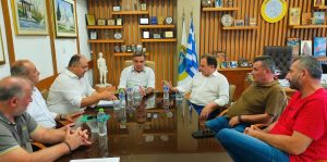 ΕΠΙΣΚΕΨΗ ΥΠΑΑΤ ΜΑΡΓΑΡΙΤΗ ΣΧΟΙΝΑ ΣΤΟΝ ΔΗΜΑΡΧΟ ΚΙΛΚΙΣ 1
